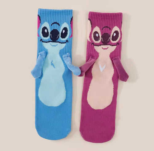 Calcetines Stitch Imantados para Pareja 💙🧦  El Detalle Más Tierno y Divertido para Estar Siempre Juntos ✨💕