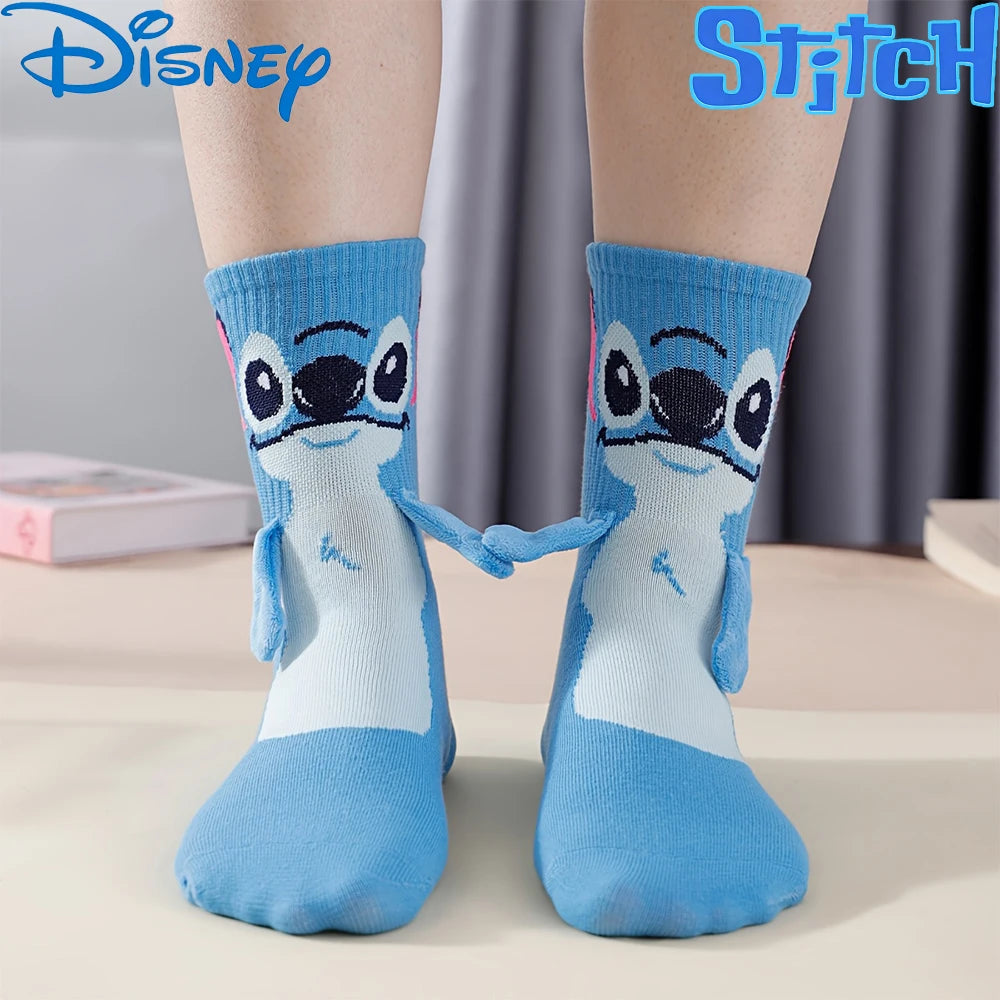 Calcetines Stitch Imantados para Pareja 💙🧦  El Detalle Más Tierno y Divertido para Estar Siempre Juntos ✨💕